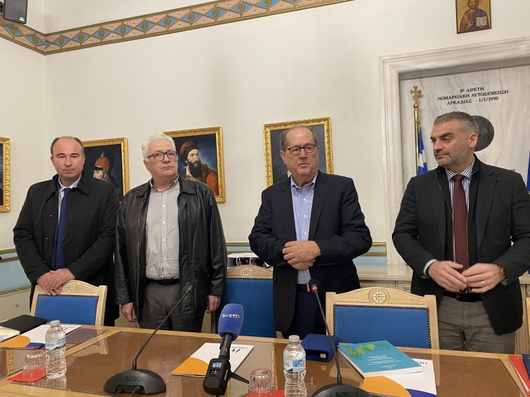 Σύσκεψη στην Τρίπολη του περιφερειάρχη Πελοποννήσου με τον γενικό γραμματέα Μεταναστευτικής Πολιτικής