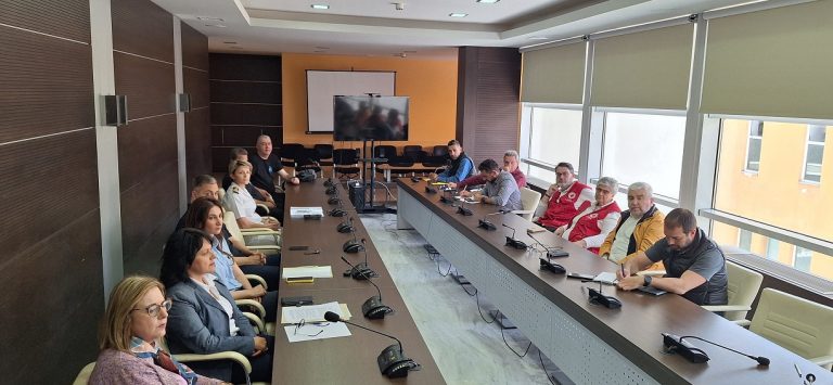 Συντονισμός και πρόληψη στο επίκεντρο της σύσκεψης Πολιτικής Προστασίας Λακωνίας για τις δασικές πυρκαγιές