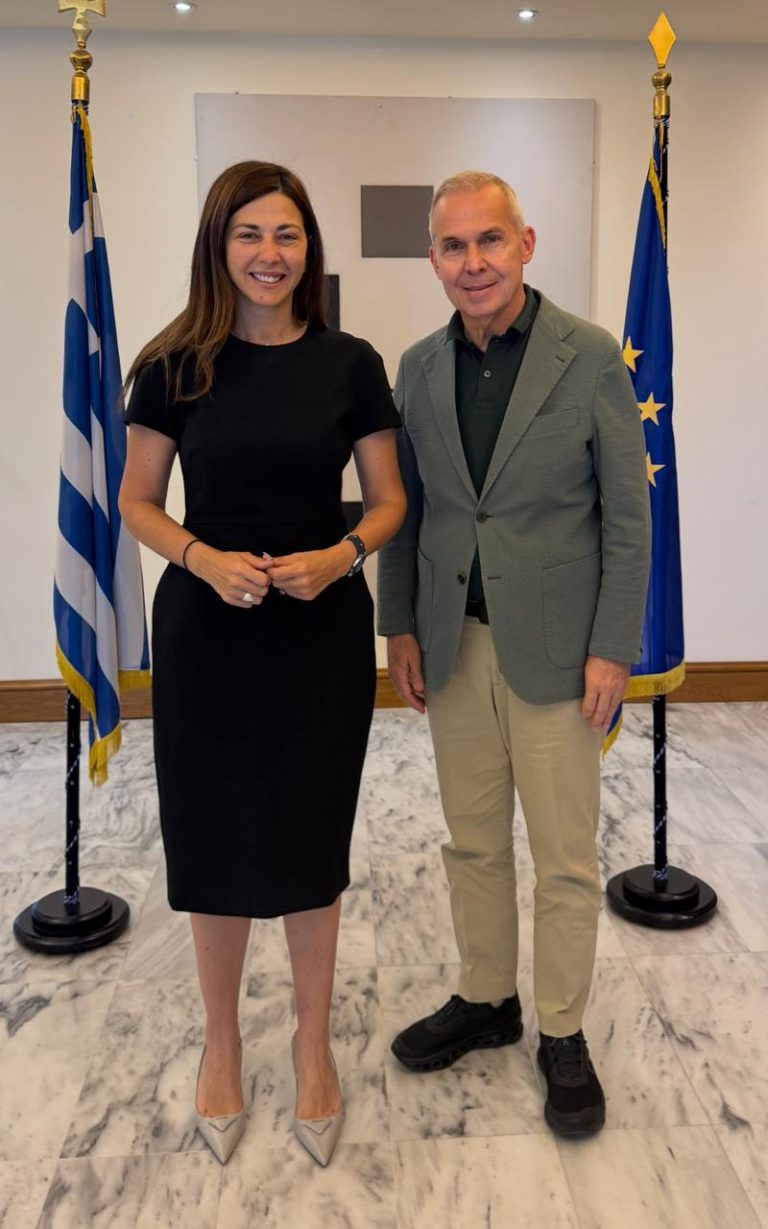 Ο Θανάσης Δαβάκης στη Σοφία Ζαχαράκη για το 1ο Γυμνάσιο Σπάρτης, το Μουσικό Σχολείο και το παλαιό Πρωτοδικείο