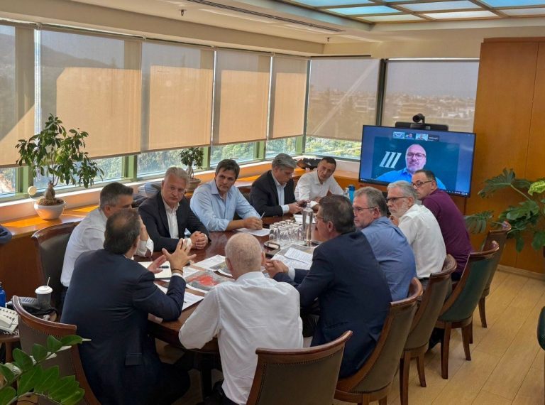 Περιφέρεια Πελοποννήσου: Αντιδιαβρωτικά έργα και αποκατάσταση Φενεού