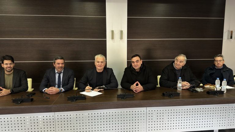 Υπεγράφη η προγραμματική σύμβαση για τη συντήρηση και βελτίωση του οδικού δικτύου του Δήμου Ελαφονήσου