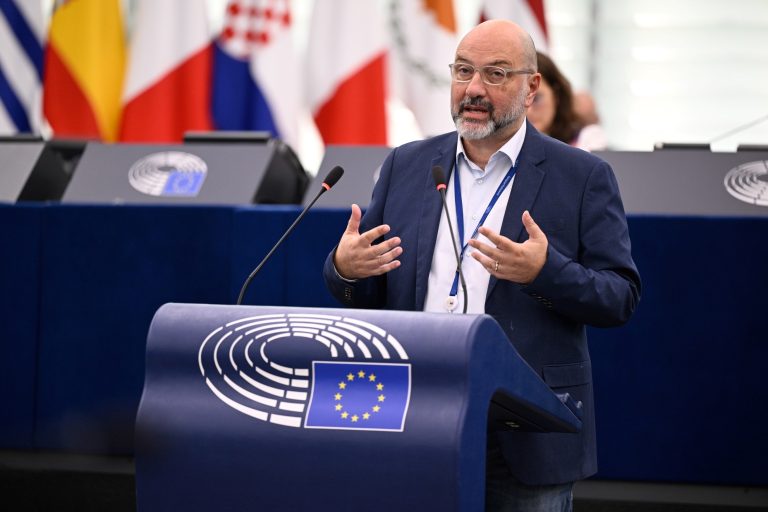 Αρναούτογλου προς Κομισιόν: «Ανεξέλεγκτη η εξάπλωση του Αφθώδους Πυρετού στη Λέσβο – Κυβερνητική αδράνεια θέτει σε κίνδυνο την κτηνοτροφία και τη δημόσια υγεία